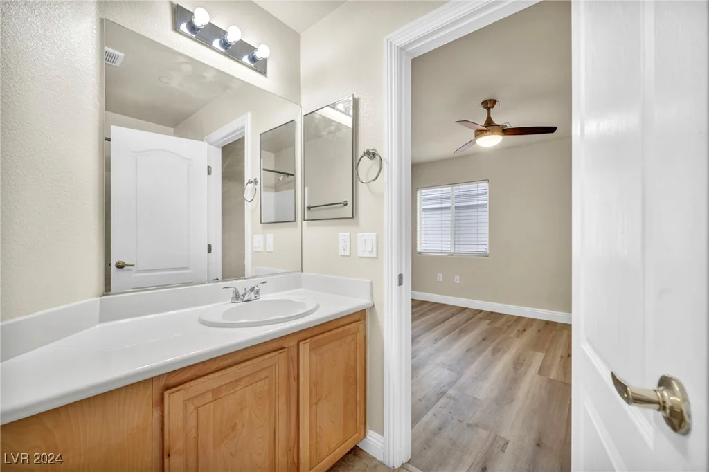 6041 Riverwalk Falls, North Las Vegas, NV 89031