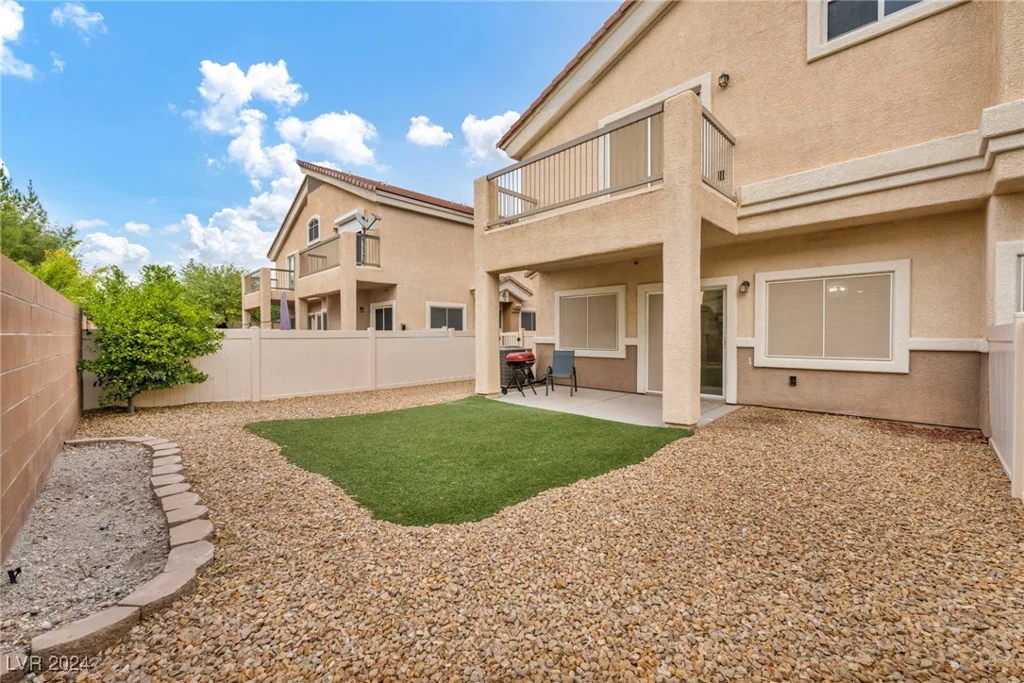 6041 Riverwalk Falls, North Las Vegas, NV 89031