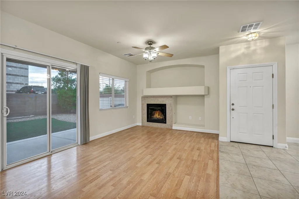 6041 Riverwalk Falls, North Las Vegas, NV 89031
