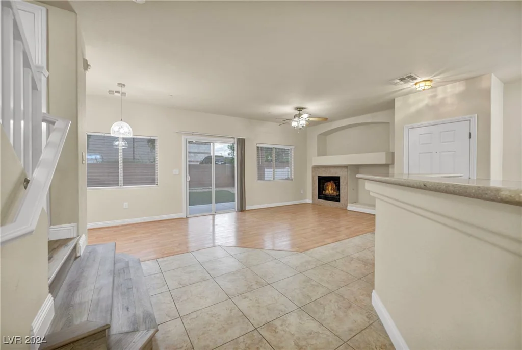 6041 Riverwalk Falls, North Las Vegas, NV 89031