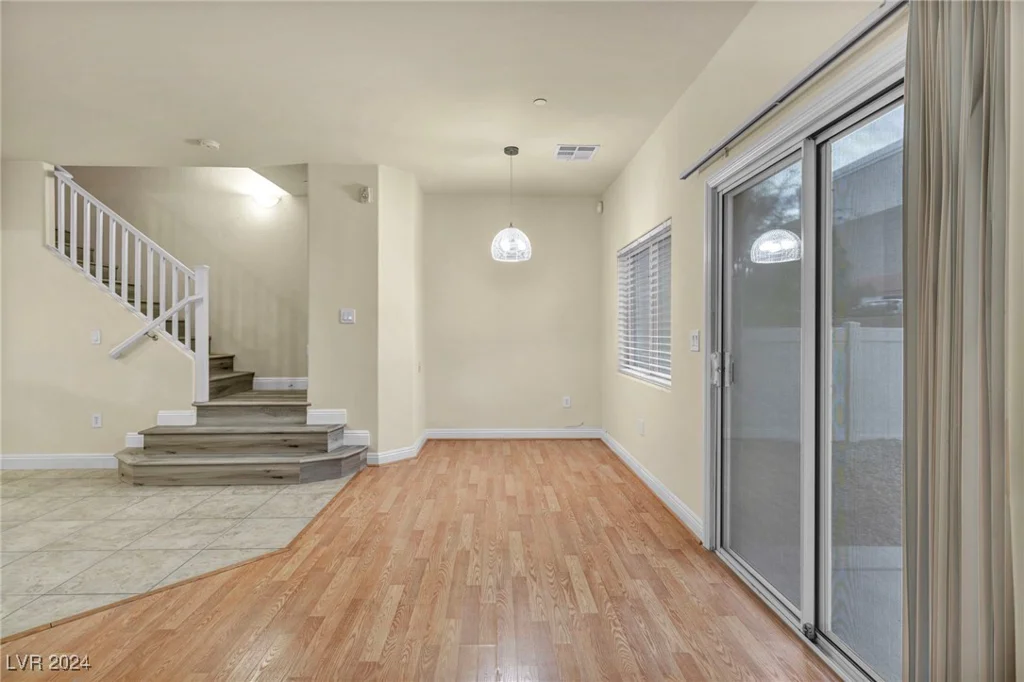 6041 Riverwalk Falls, North Las Vegas, NV 89031