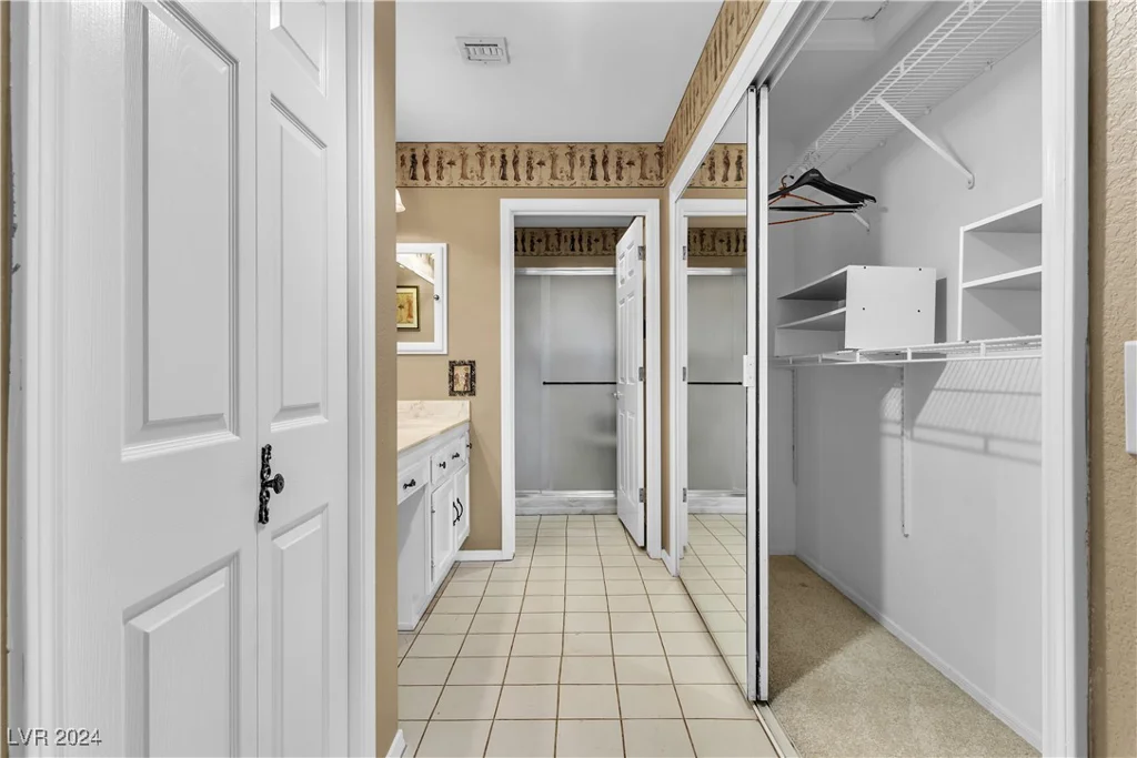 8612 Desert Holly, Las Vegas, NV 89134