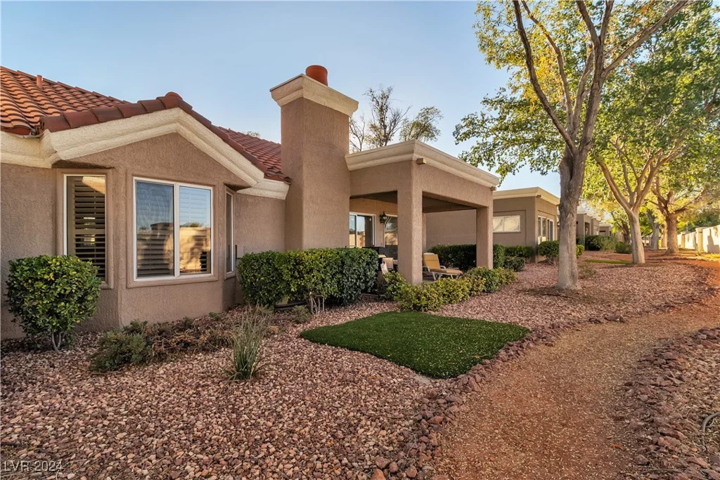 8612 Desert Holly, Las Vegas, NV 89134