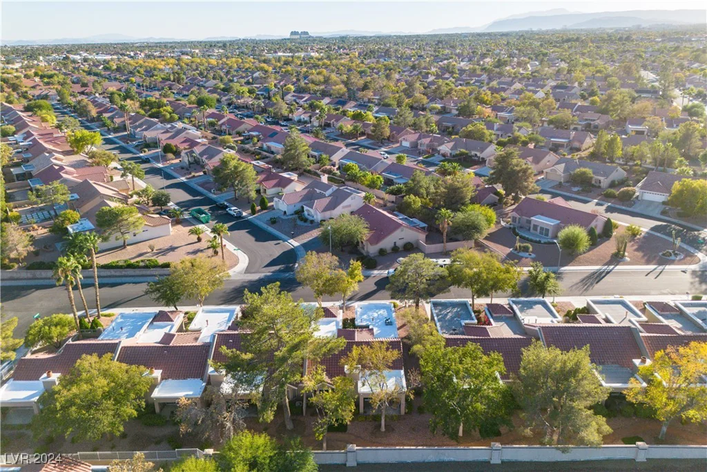 8612 Desert Holly, Las Vegas, NV 89134