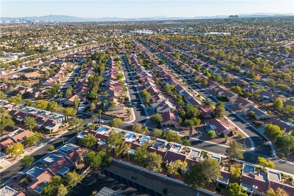 8612 Desert Holly, Las Vegas, NV 89134