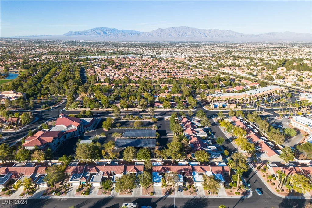 8612 Desert Holly, Las Vegas, NV 89134
