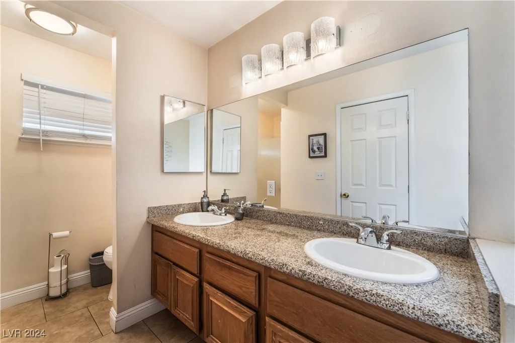 2837 Sterling Silver, Las Vegas, NV 89108