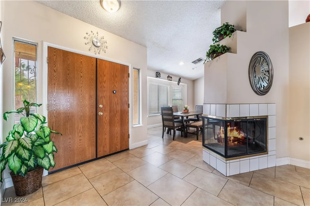 2837 Sterling Silver, Las Vegas, NV 89108