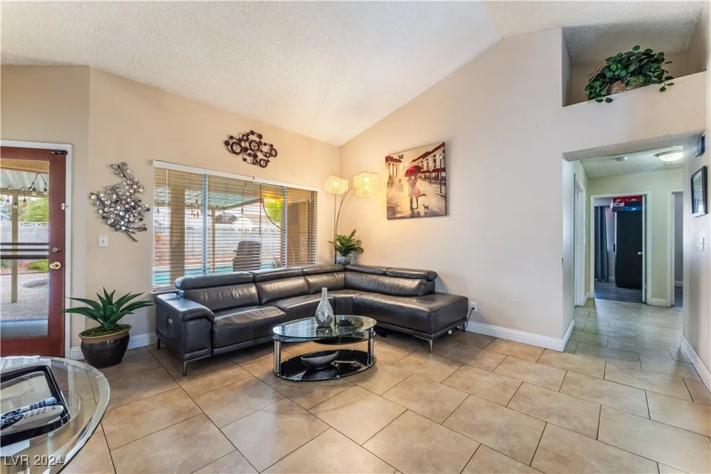 2837 Sterling Silver, Las Vegas, NV 89108