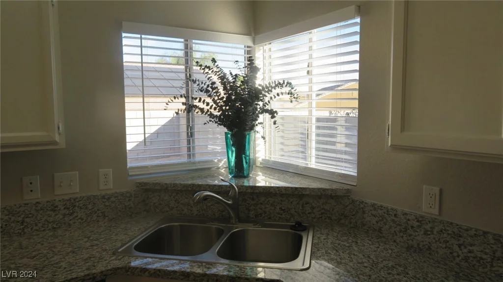 4916 Lone Vista, North Las Vegas, NV 89031