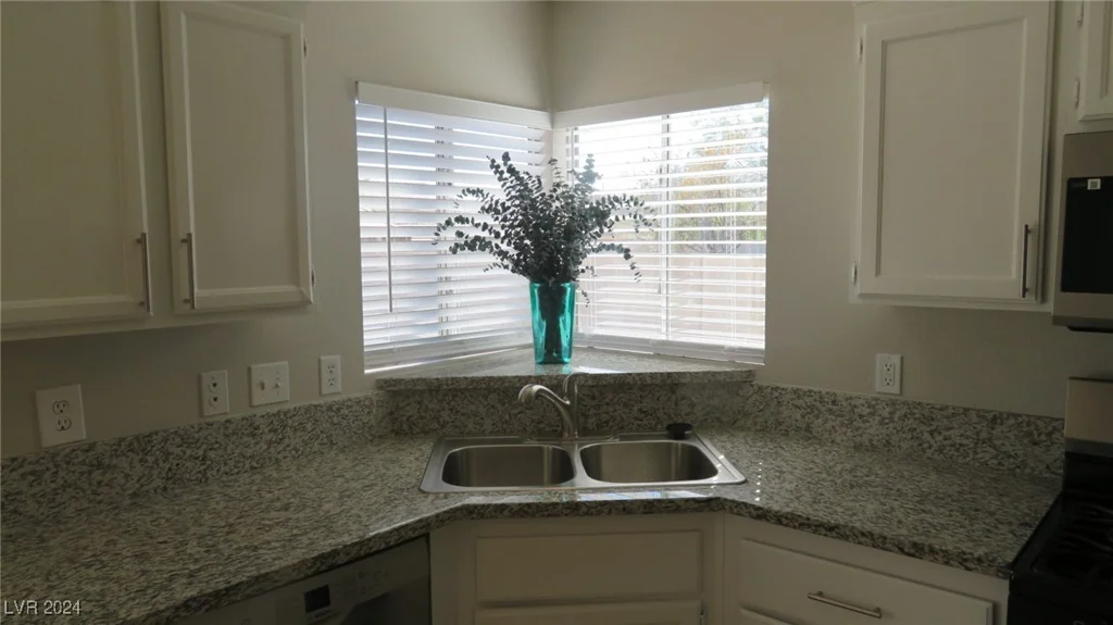 4916 Lone Vista, North Las Vegas, NV 89031