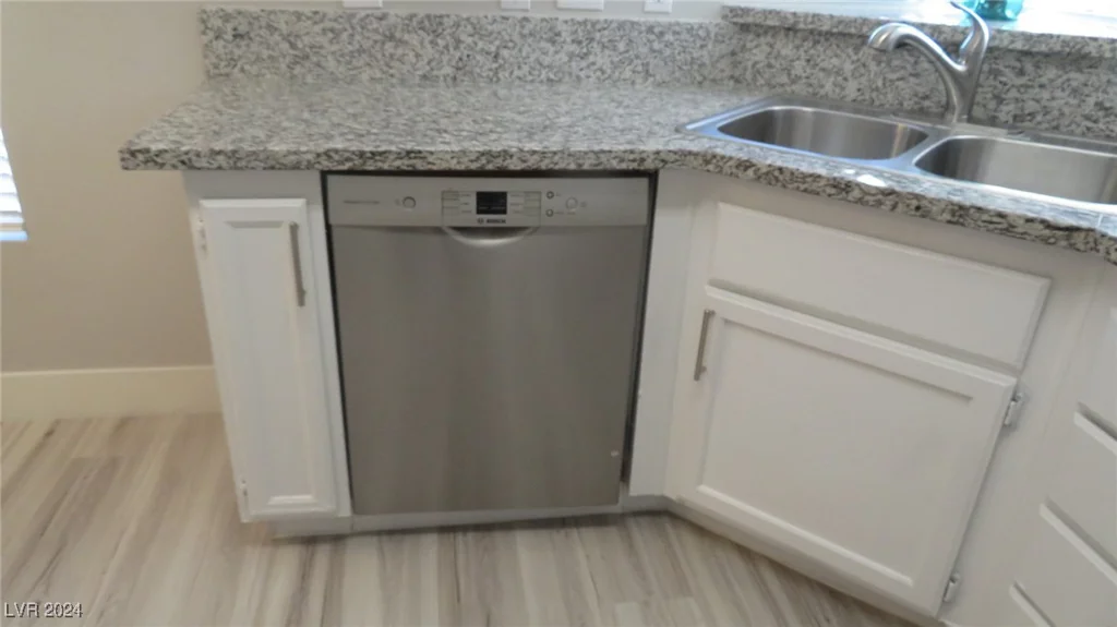 4916 Lone Vista, North Las Vegas, NV 89031
