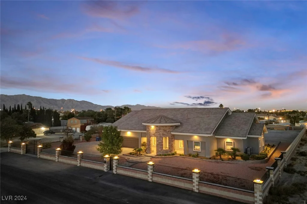 4900 Miller, Las Vegas, NV 89149