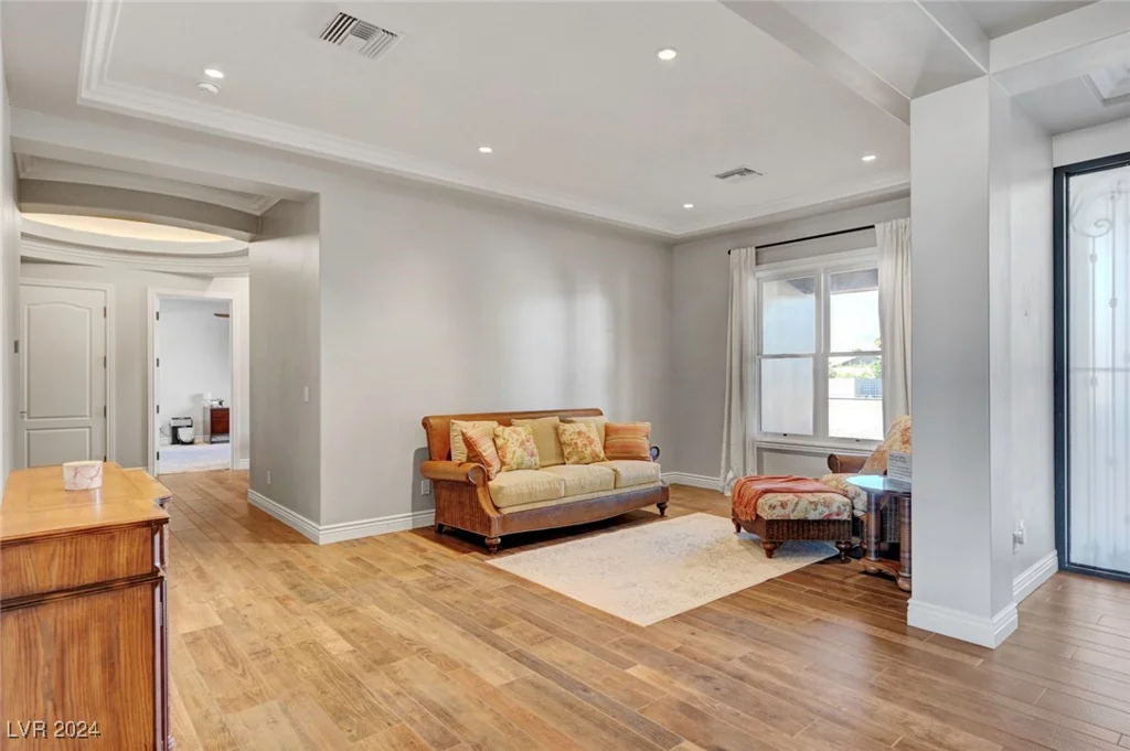 4900 Miller, Las Vegas, NV 89149