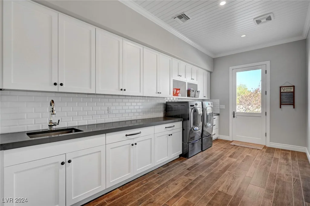 4900 Miller, Las Vegas, NV 89149