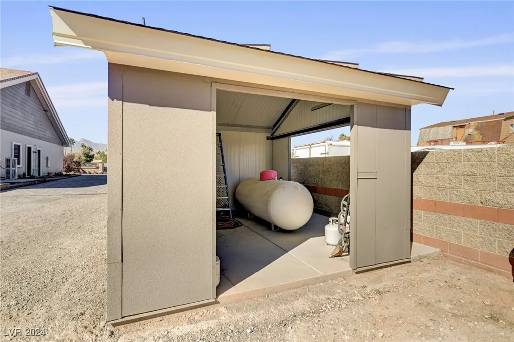 4900 Miller, Las Vegas, NV 89149