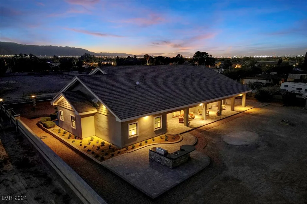 4900 Miller, Las Vegas, NV 89149
