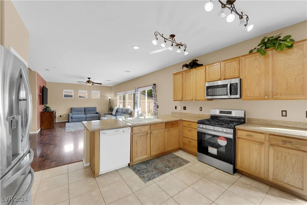 76 La Fiesta, Henderson, NV 89012