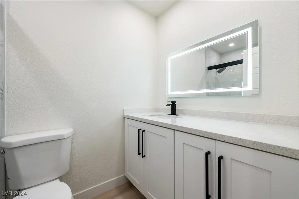 6980 Wedgewood, Las Vegas, NV 89147
