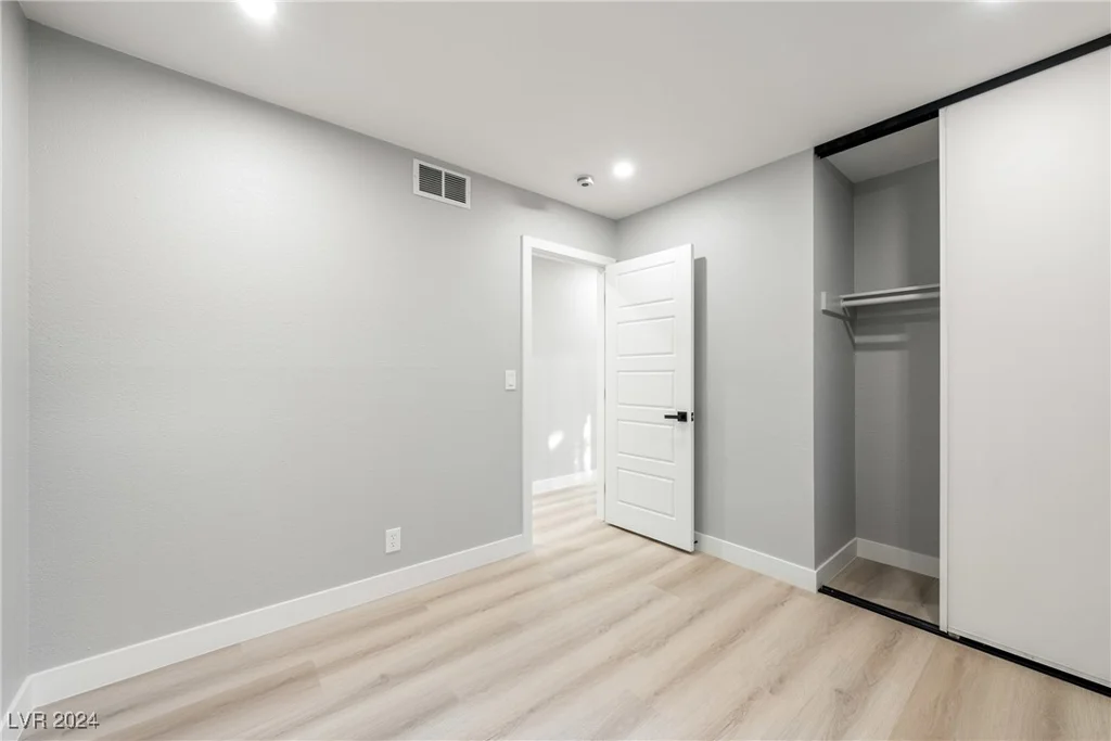 6980 Wedgewood, Las Vegas, NV 89147