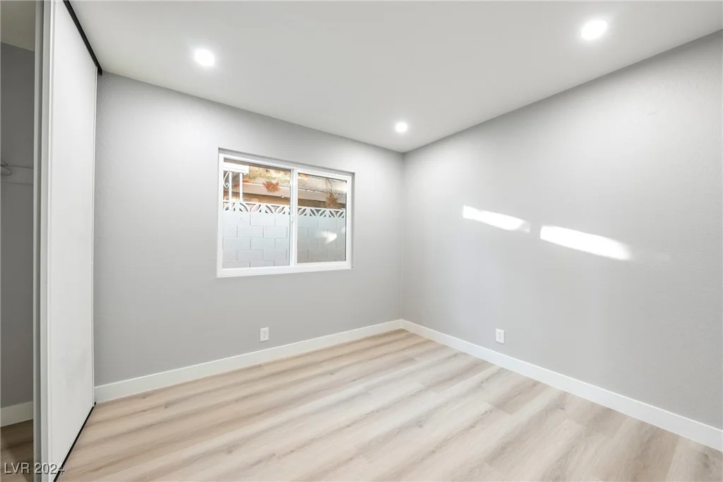 6980 Wedgewood, Las Vegas, NV 89147