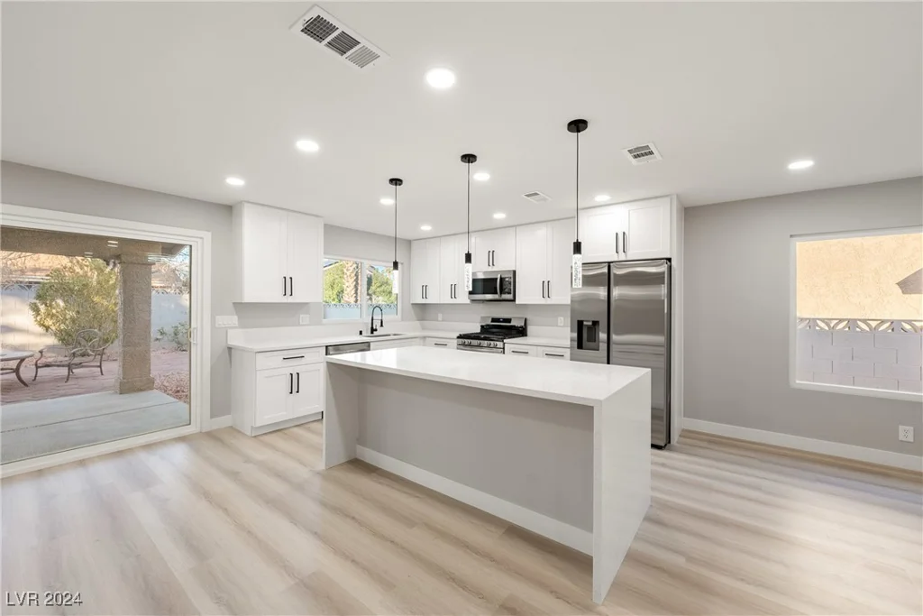 6980 Wedgewood, Las Vegas, NV 89147