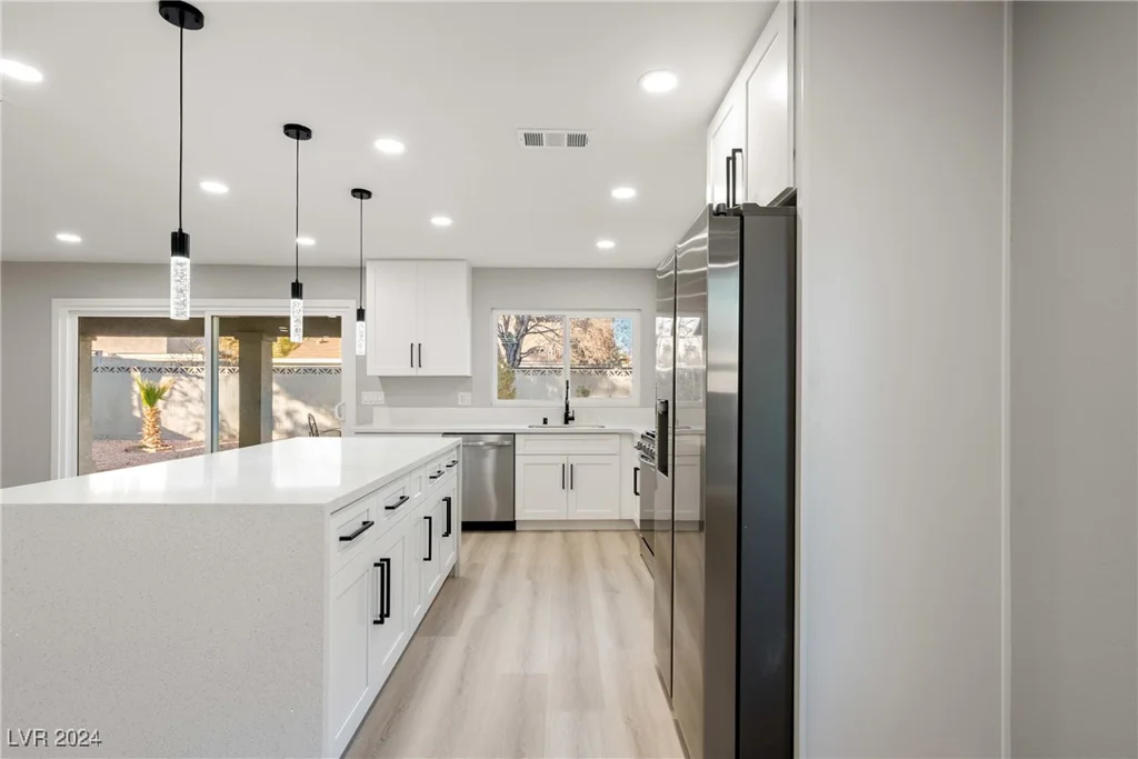 6980 Wedgewood, Las Vegas, NV 89147