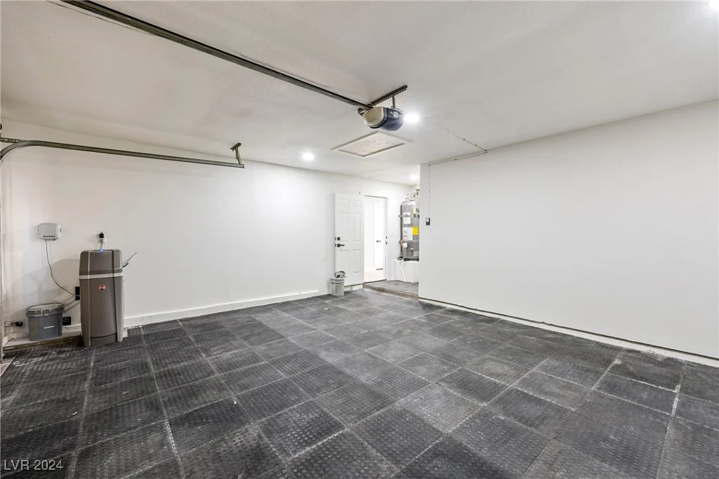 6980 Wedgewood, Las Vegas, NV 89147