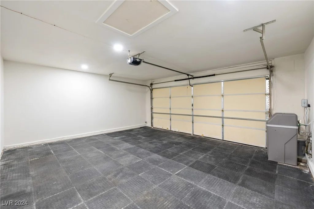 6980 Wedgewood, Las Vegas, NV 89147