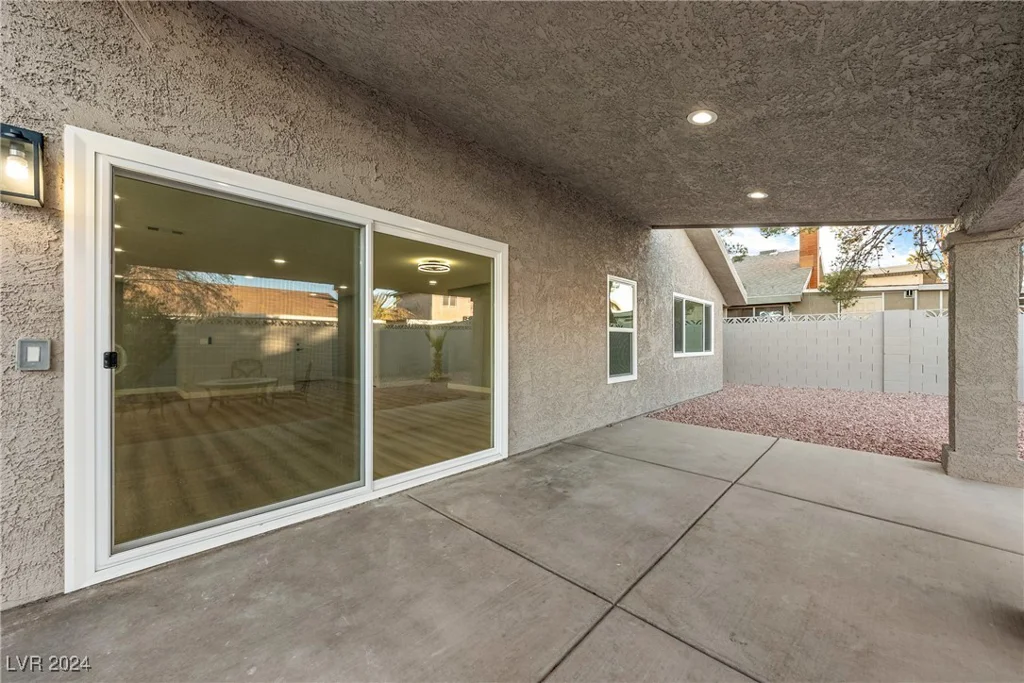 6980 Wedgewood, Las Vegas, NV 89147