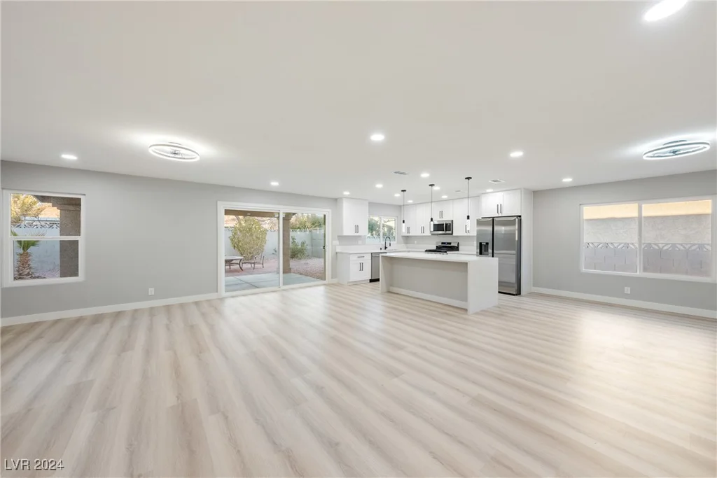 6980 Wedgewood, Las Vegas, NV 89147