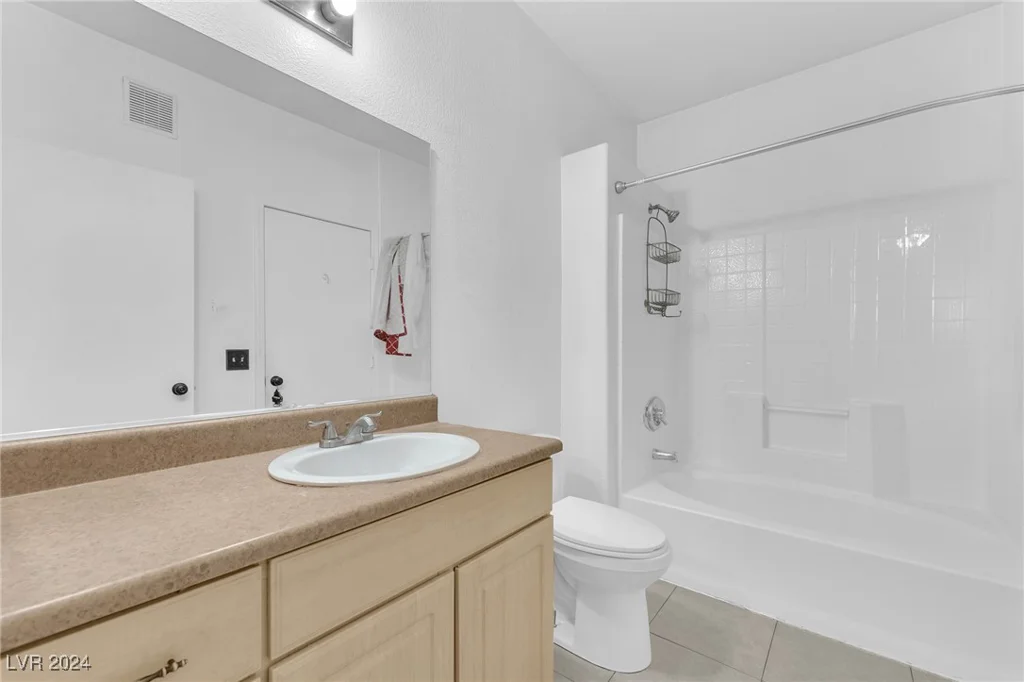 8250 Grand Canyon, Las Vegas, NV 89166
