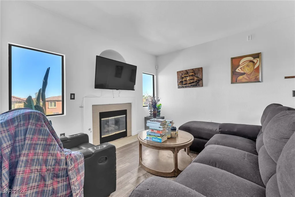 8250 Grand Canyon, Las Vegas, NV 89166