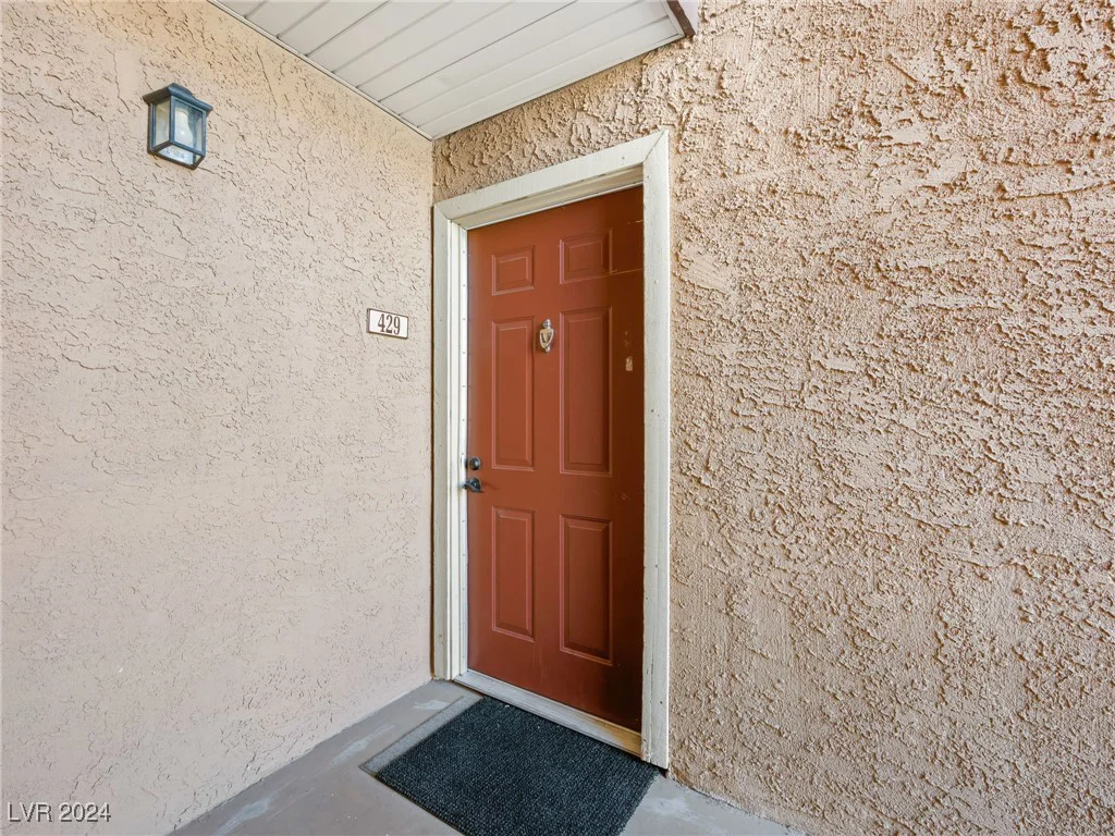 4421 Alexis, Las Vegas, NV 89103