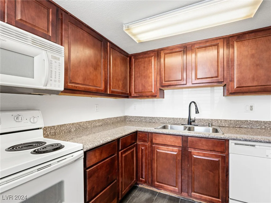 4421 Alexis, Las Vegas, NV 89103