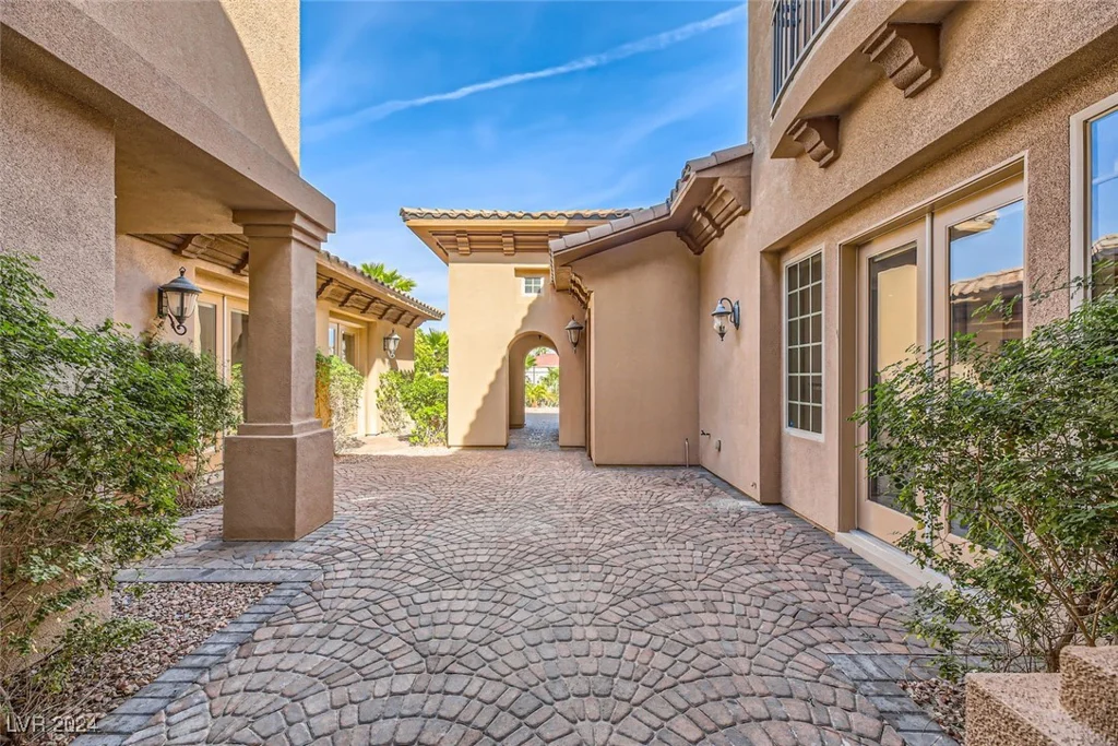 7797 Edna, Las Vegas, NV 89117