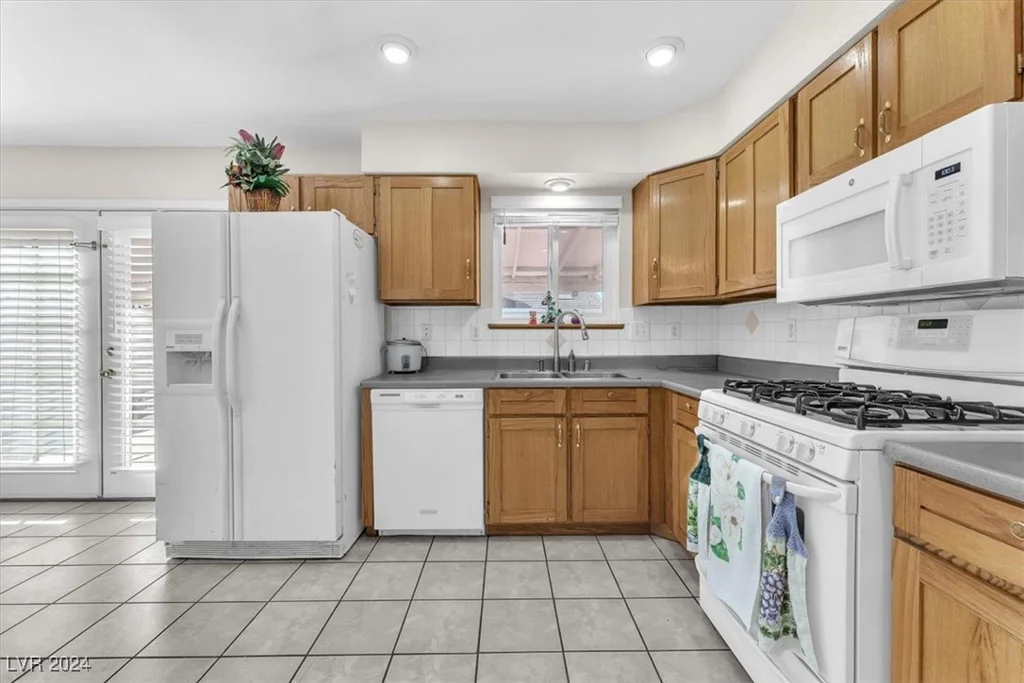 385 Newbury, Henderson, NV 89015