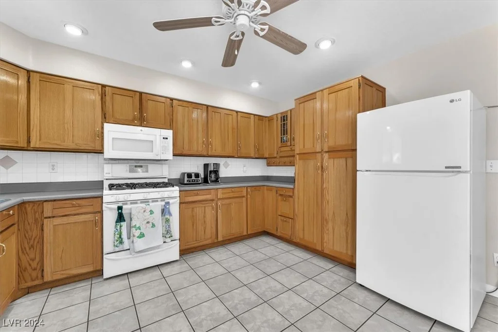 385 Newbury, Henderson, NV 89015