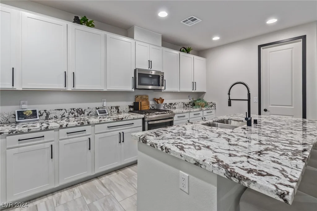 3022 Risen Star, North Las Vegas, NV 89086