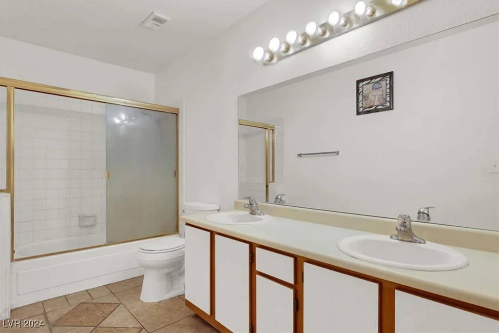 5081 Pioneer, Las Vegas, NV 89146
