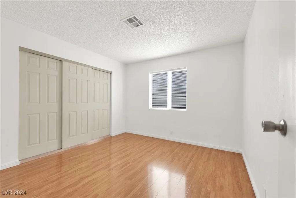 5081 Pioneer, Las Vegas, NV 89146