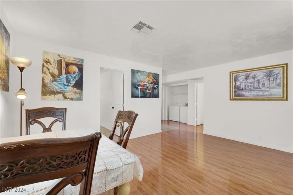 5081 Pioneer, Las Vegas, NV 89146