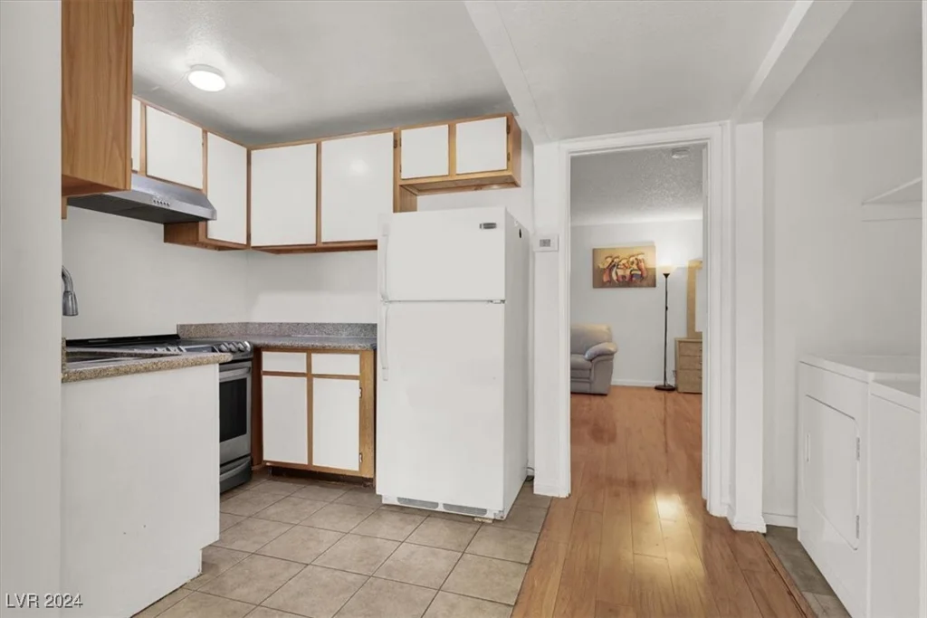 5081 Pioneer, Las Vegas, NV 89146