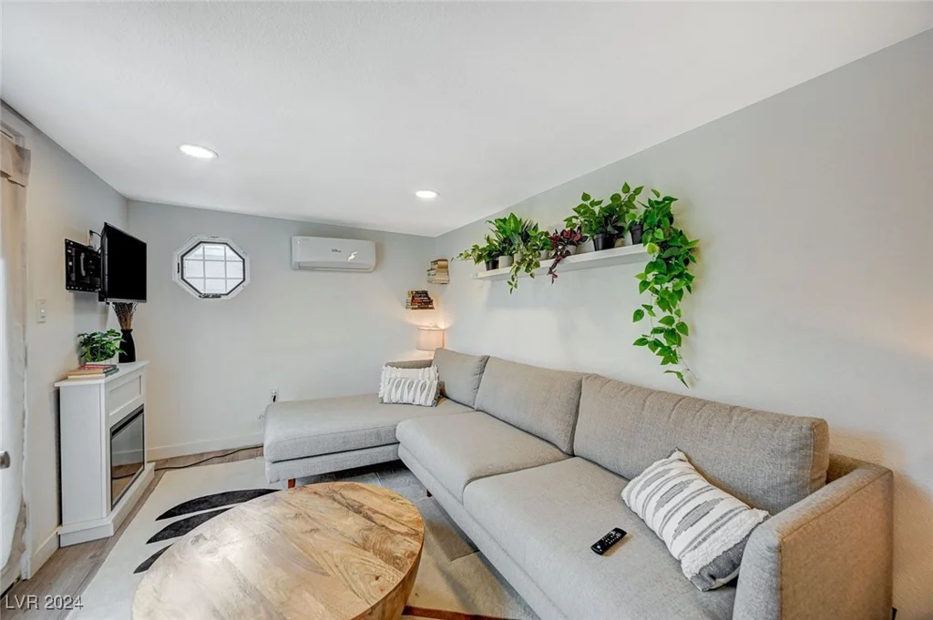 532 5th, Boulder City, NV 89005