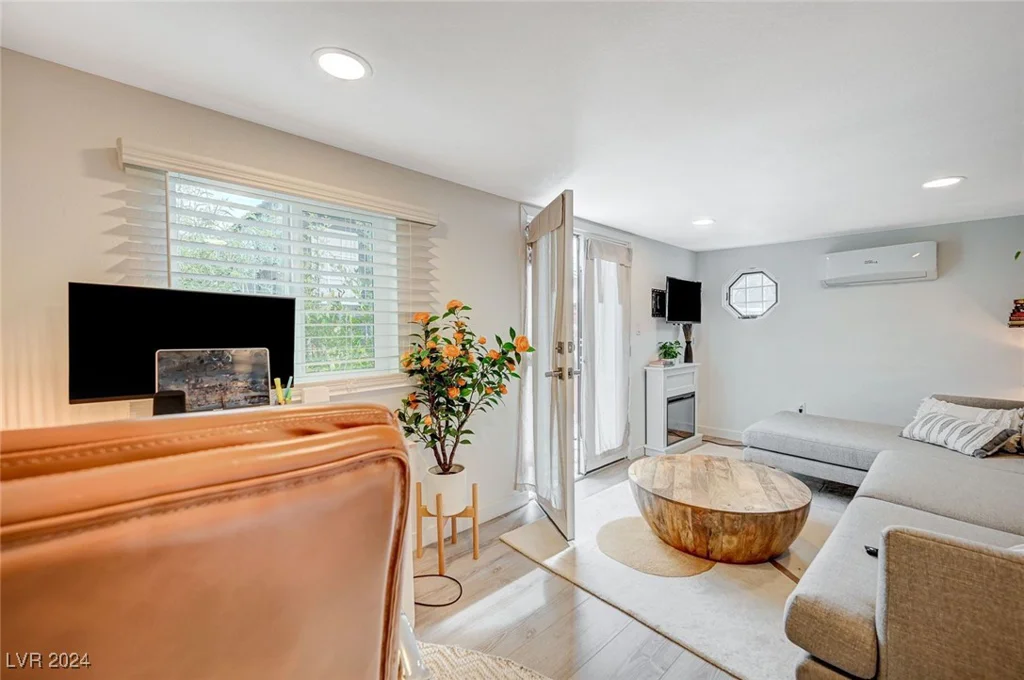 532 5th, Boulder City, NV 89005