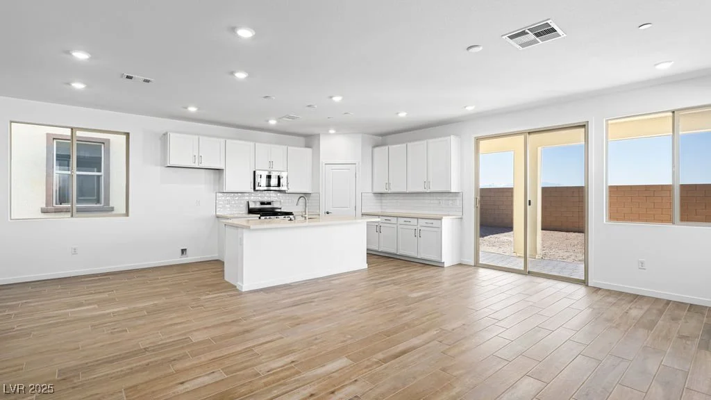657 Water, Henderson, NV 89015