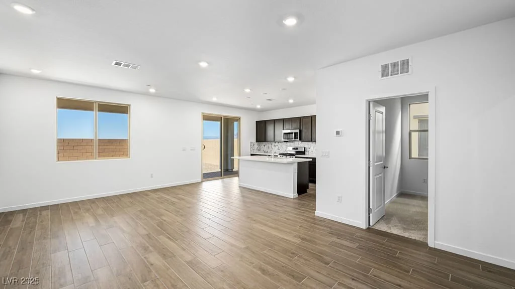 655 Water, Henderson, NV 89015