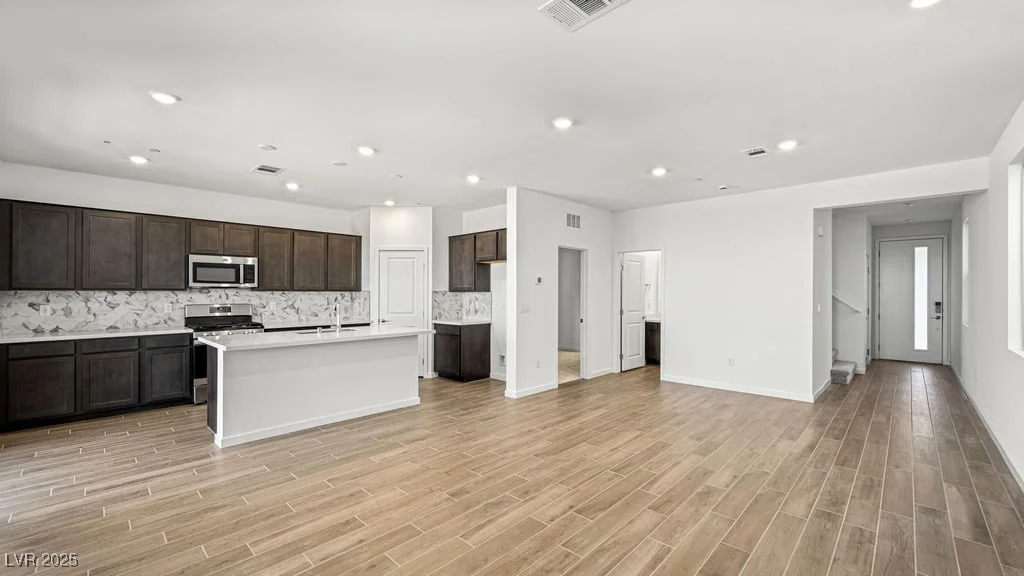 655 Water, Henderson, NV 89015