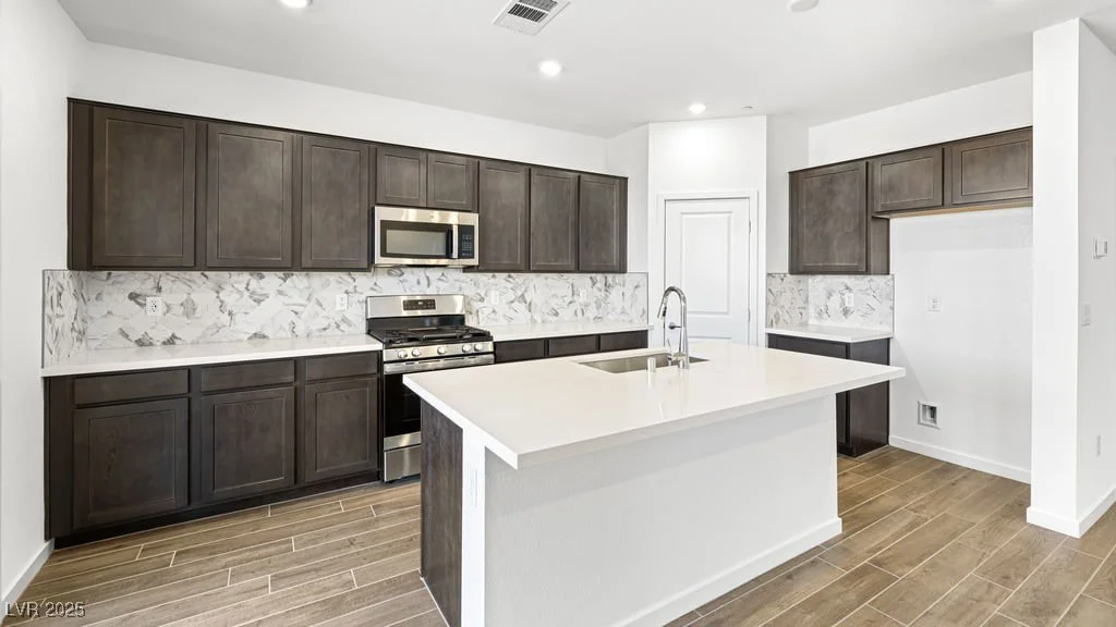 655 Water, Henderson, NV 89015