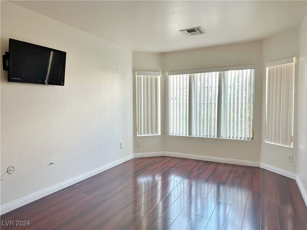 6495 Coldwater Bay, Las Vegas, NV 89122